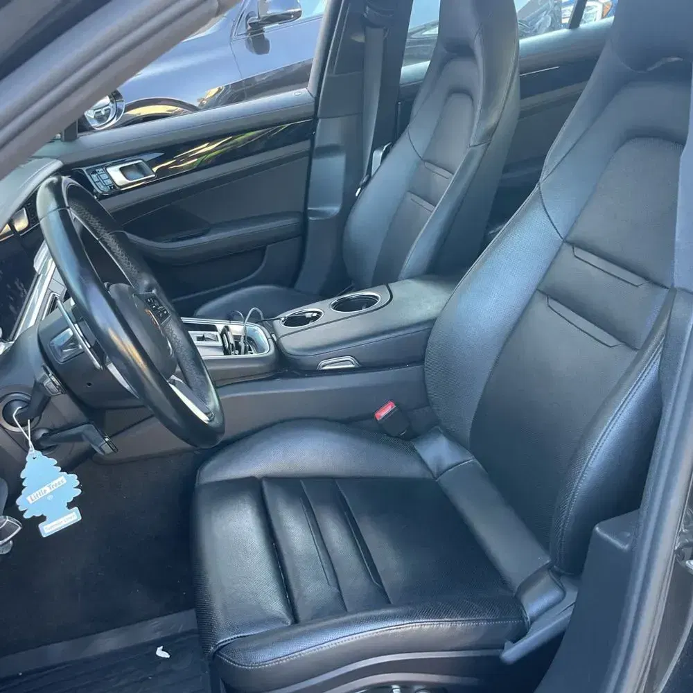 2018 Porsche Panamera 4