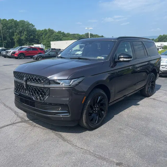 2025 Lincoln Navigator Reserve