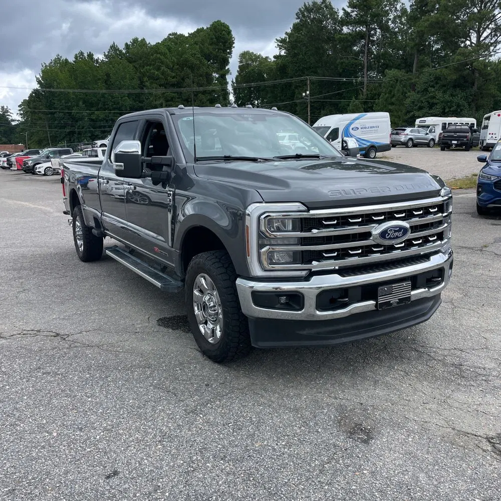 2025 Ford F-350 Super Duty Lariat