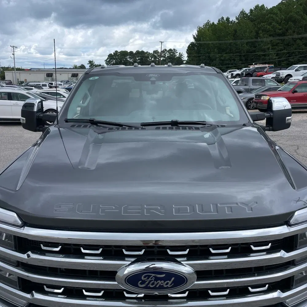 2025 Ford F-350 Super Duty Lariat