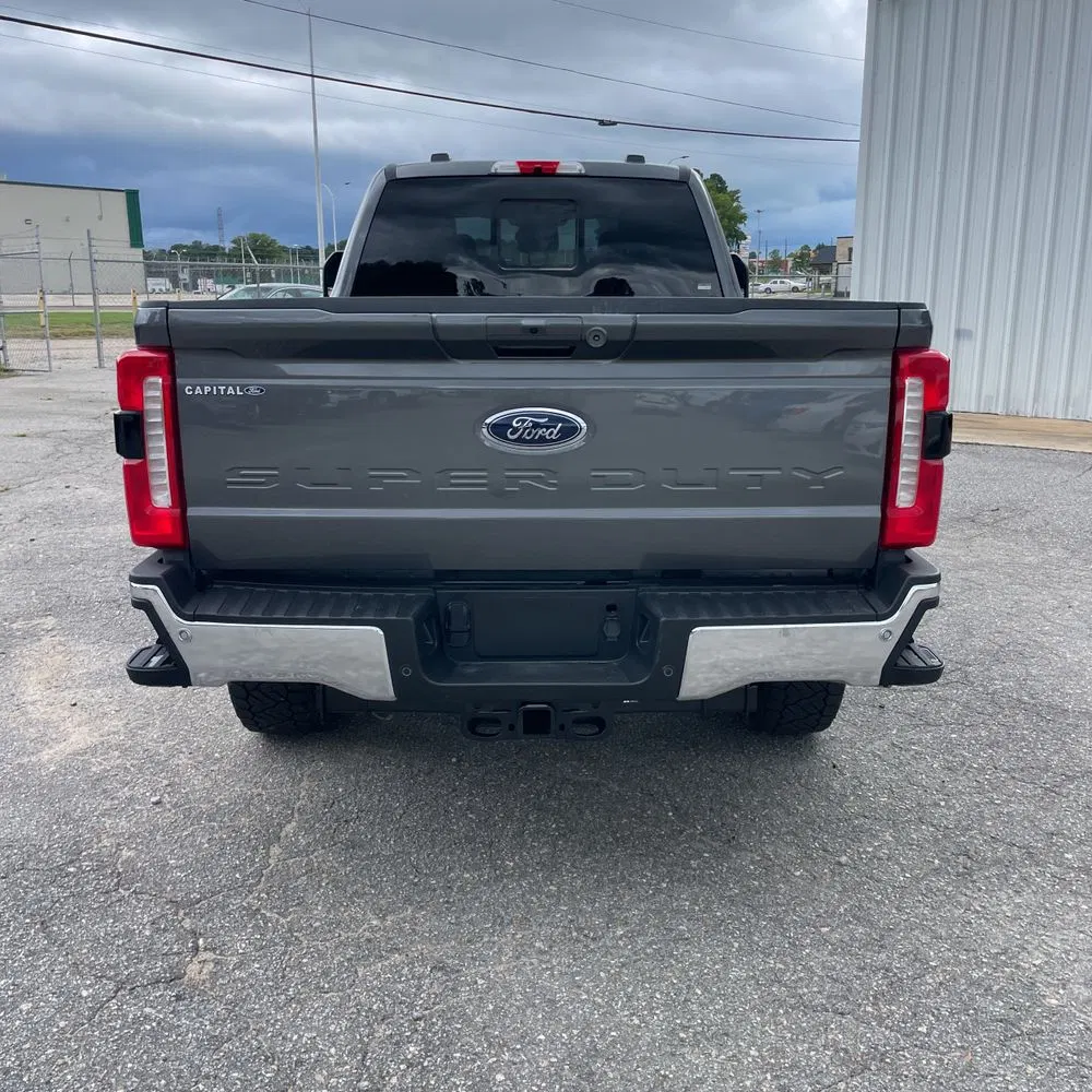 2025 Ford F-350 Super Duty Lariat