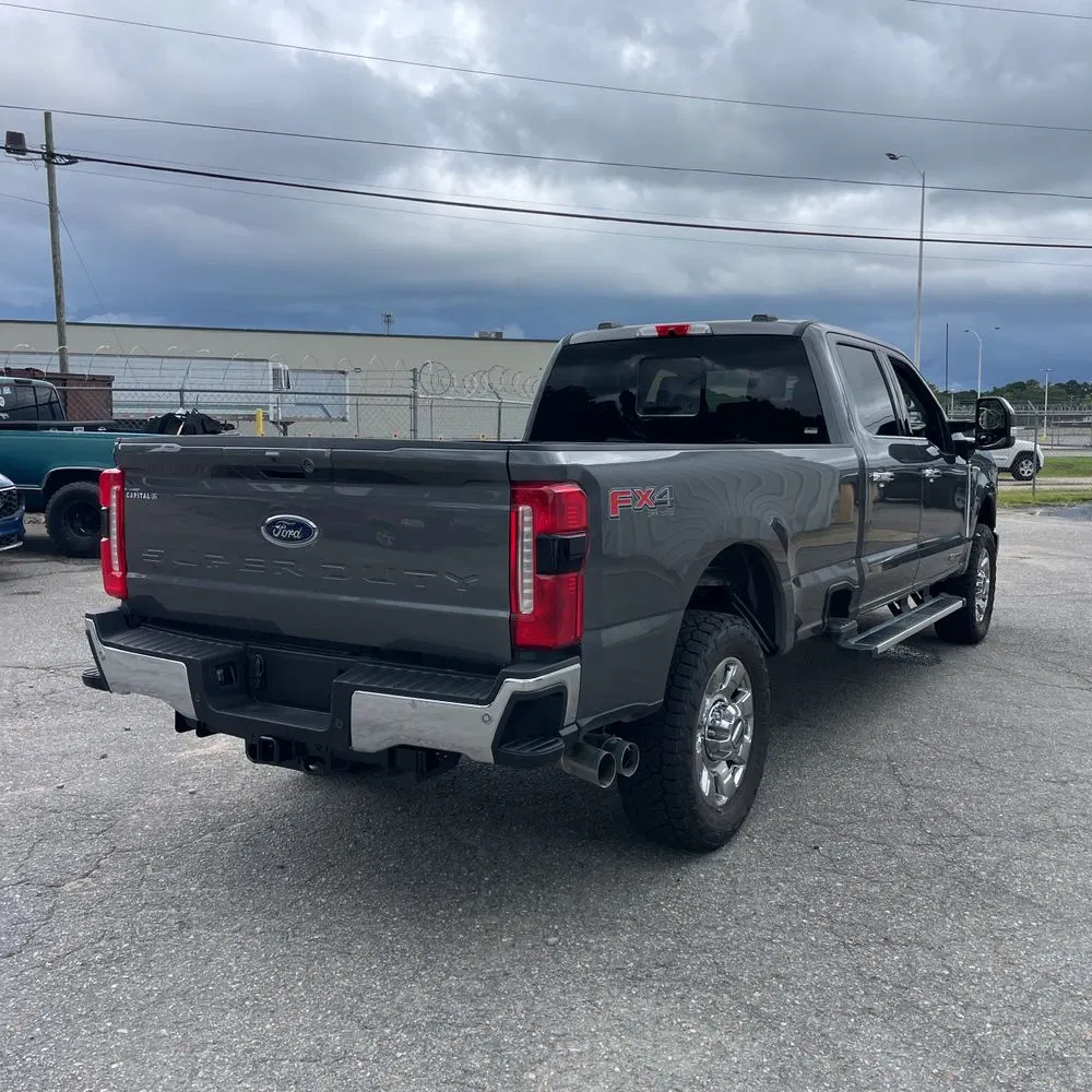 2025 Ford F-350 Super Duty Lariat