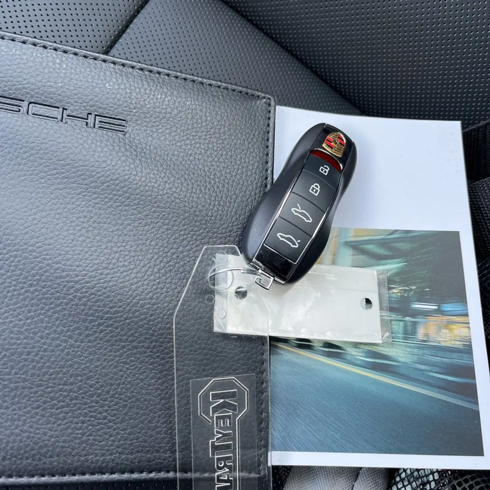 2024 Porsche 718 Cayman Base