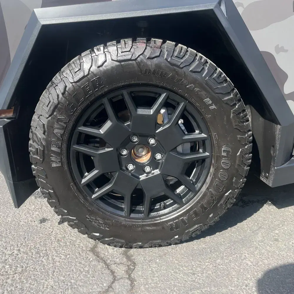 2024 Tesla Cybertruck Base