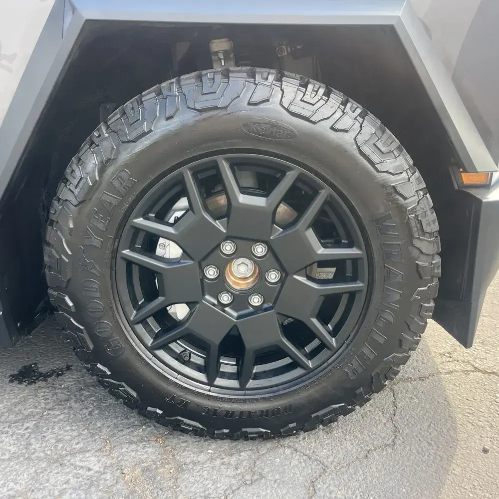 2024 Tesla Cybertruck Base
