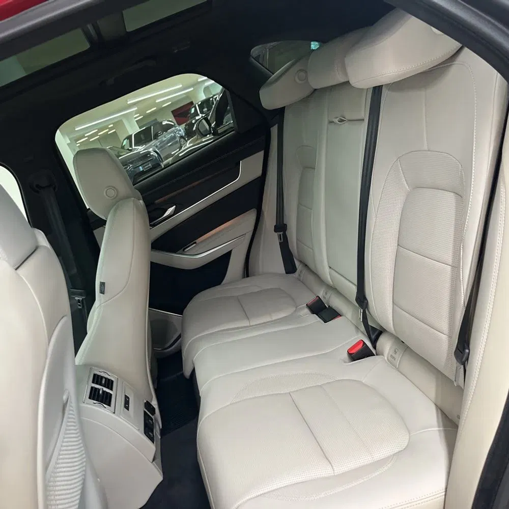 2026 Jaguar F-PACE P400 R-Dynamic S