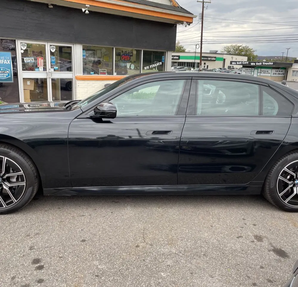 2025 BMW 7-Series 740i xDrive