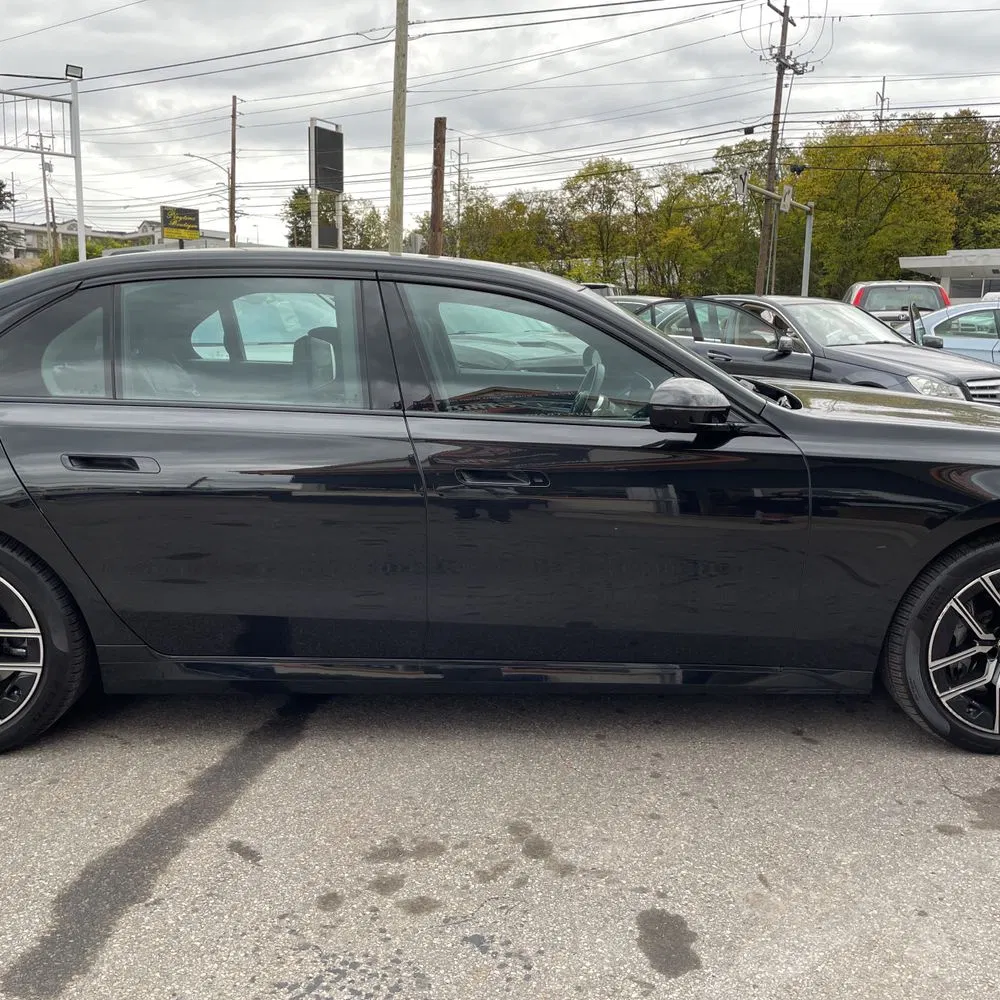 2025 BMW 7-Series 740i xDrive