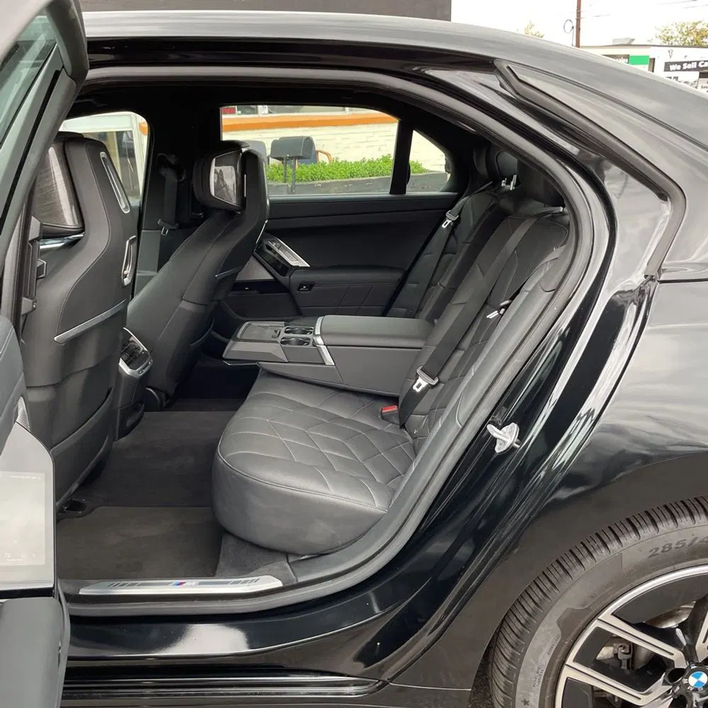 2025 BMW 7-Series 740i xDrive