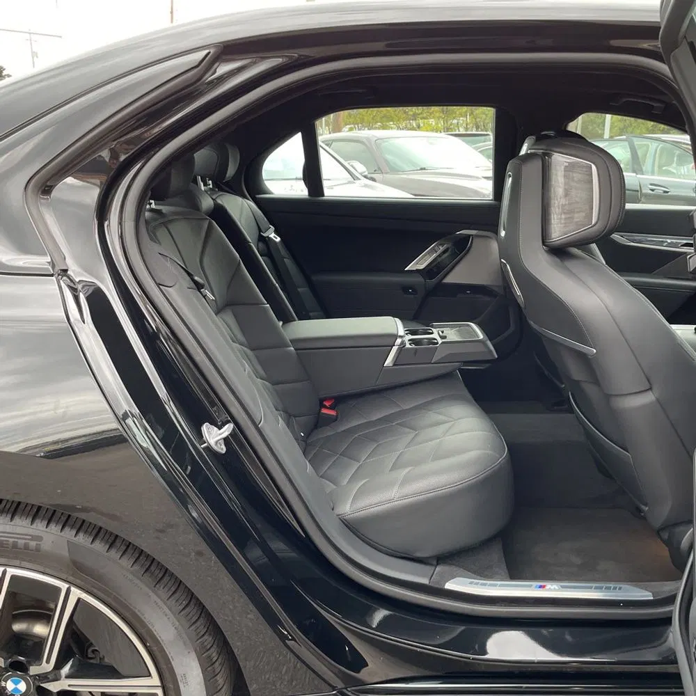 2025 BMW 7-Series 740i xDrive