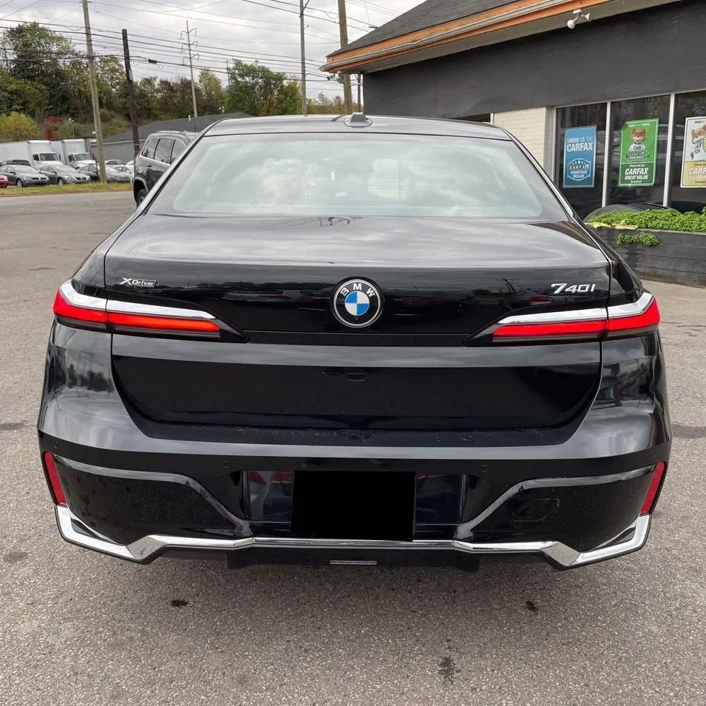 2025 BMW 7-Series 740i xDrive