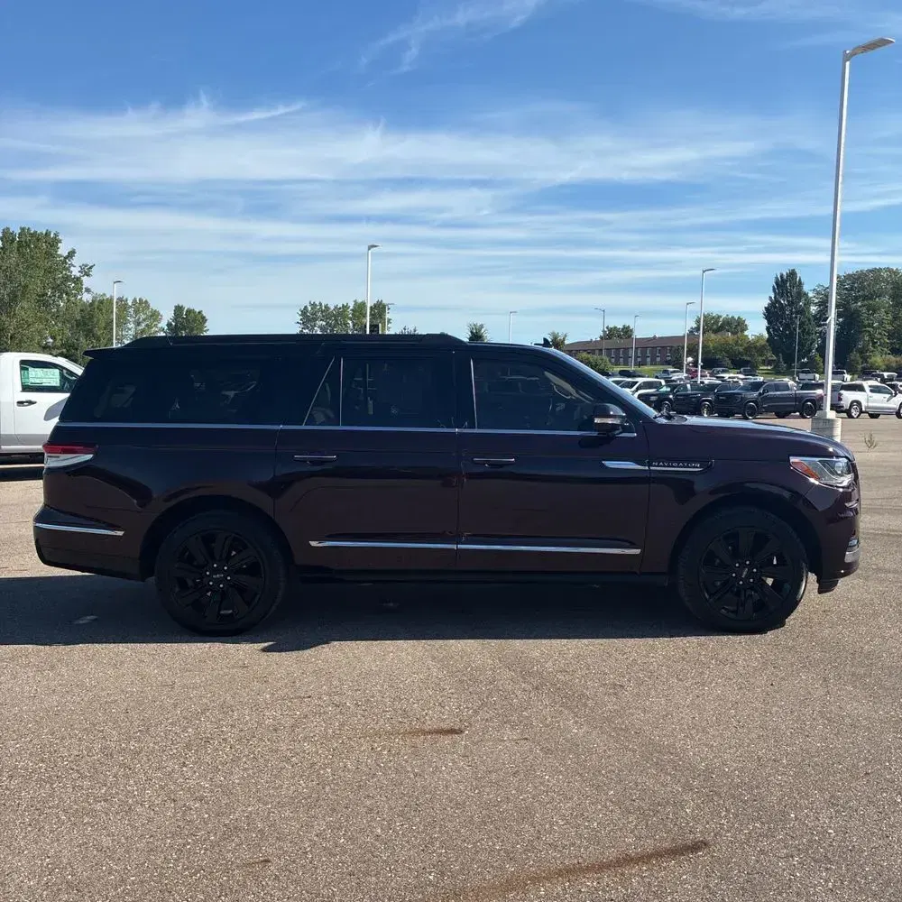 2024 Lincoln Navigator L Black Label