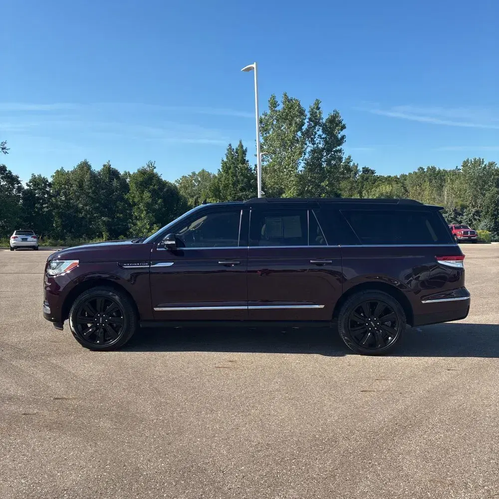 2024 Lincoln Navigator L Black Label