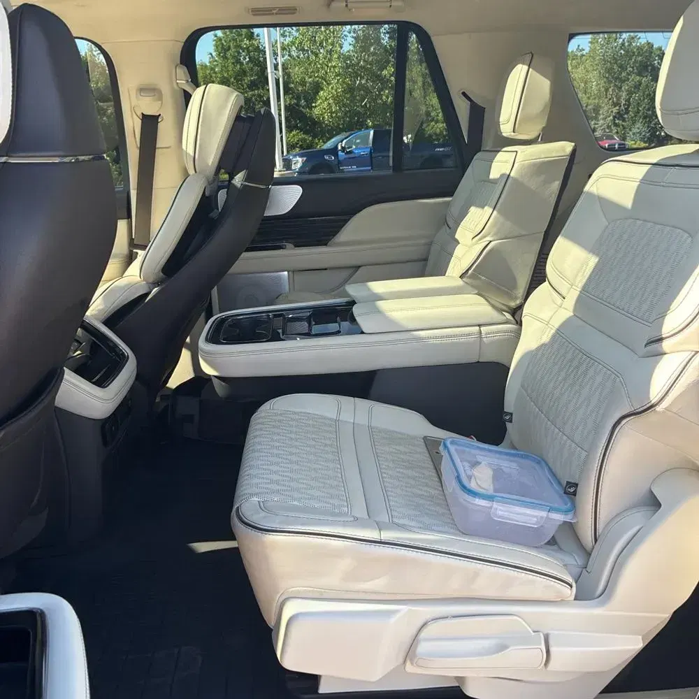 2024 Lincoln Navigator L Black Label