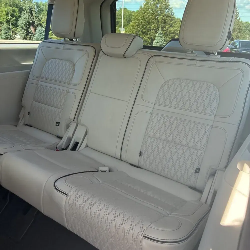 2024 Lincoln Navigator L Black Label