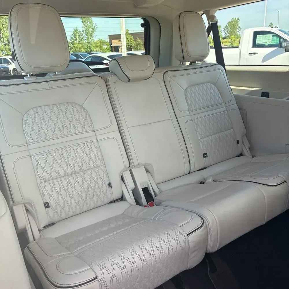 2024 Lincoln Navigator L Black Label