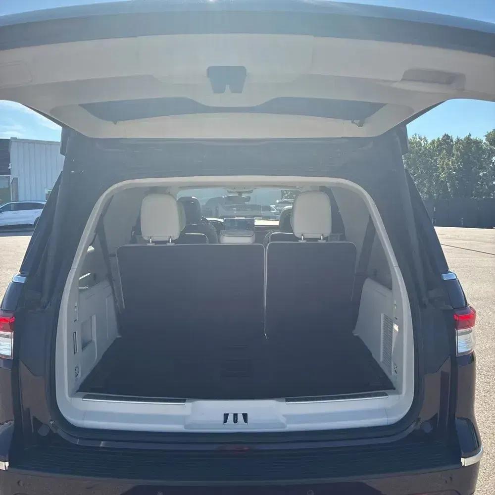 2024 Lincoln Navigator L Black Label