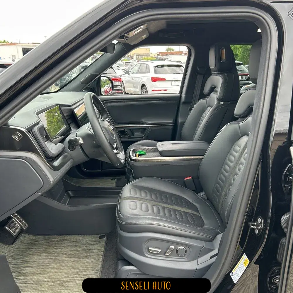 2022 Rivian R1T Adventure