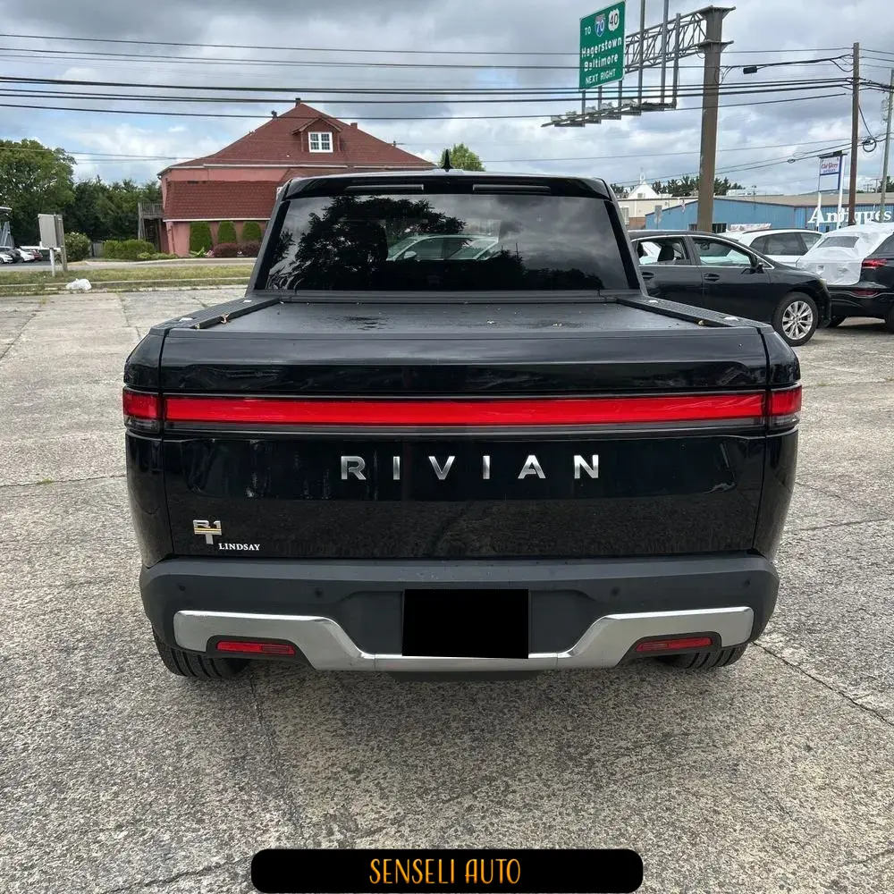 2022 Rivian R1T Adventure