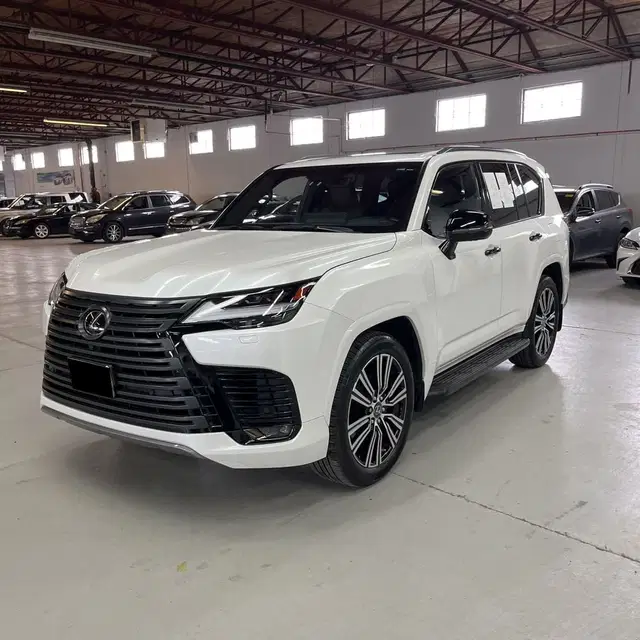 2023 Lexus LX 600 Luxury
