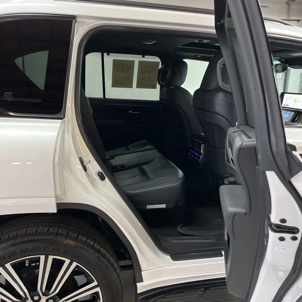 2023 Lexus LX 600 Luxury