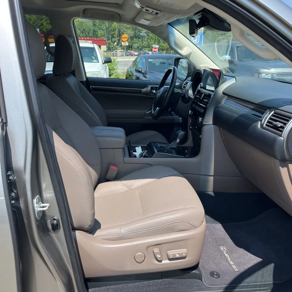 2023 Lexus GX 460 Base