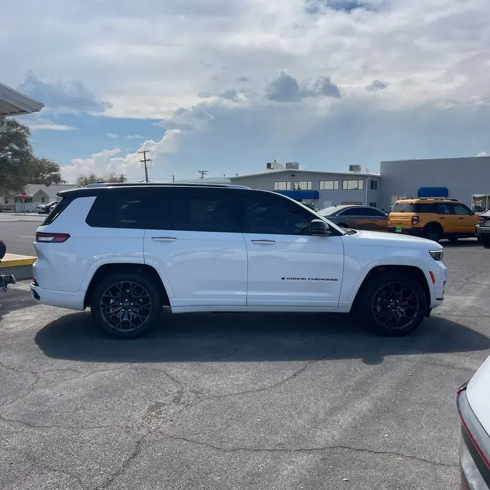 2023 Jeep Grand Cherokee L Summit