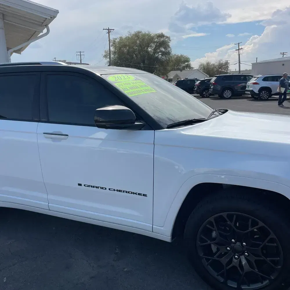 2023 Jeep Grand Cherokee L Summit