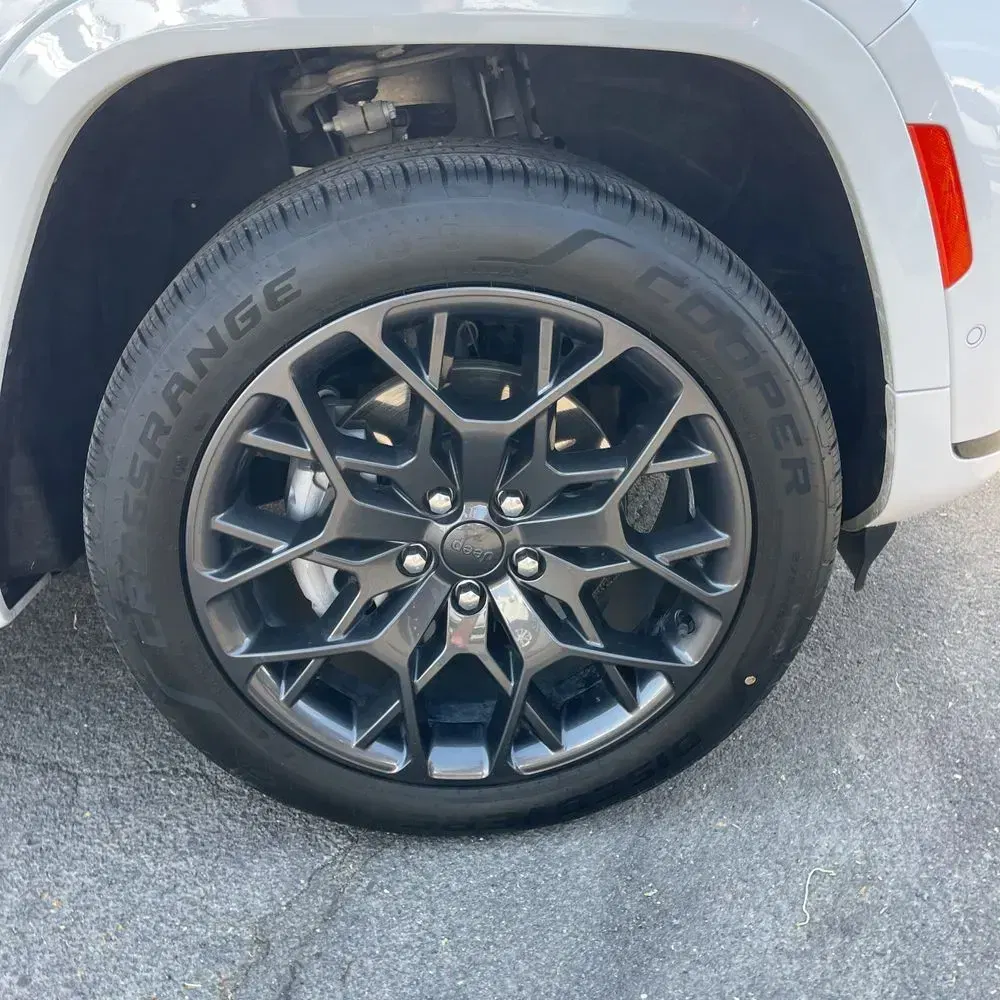 2023 Jeep Grand Cherokee L Summit