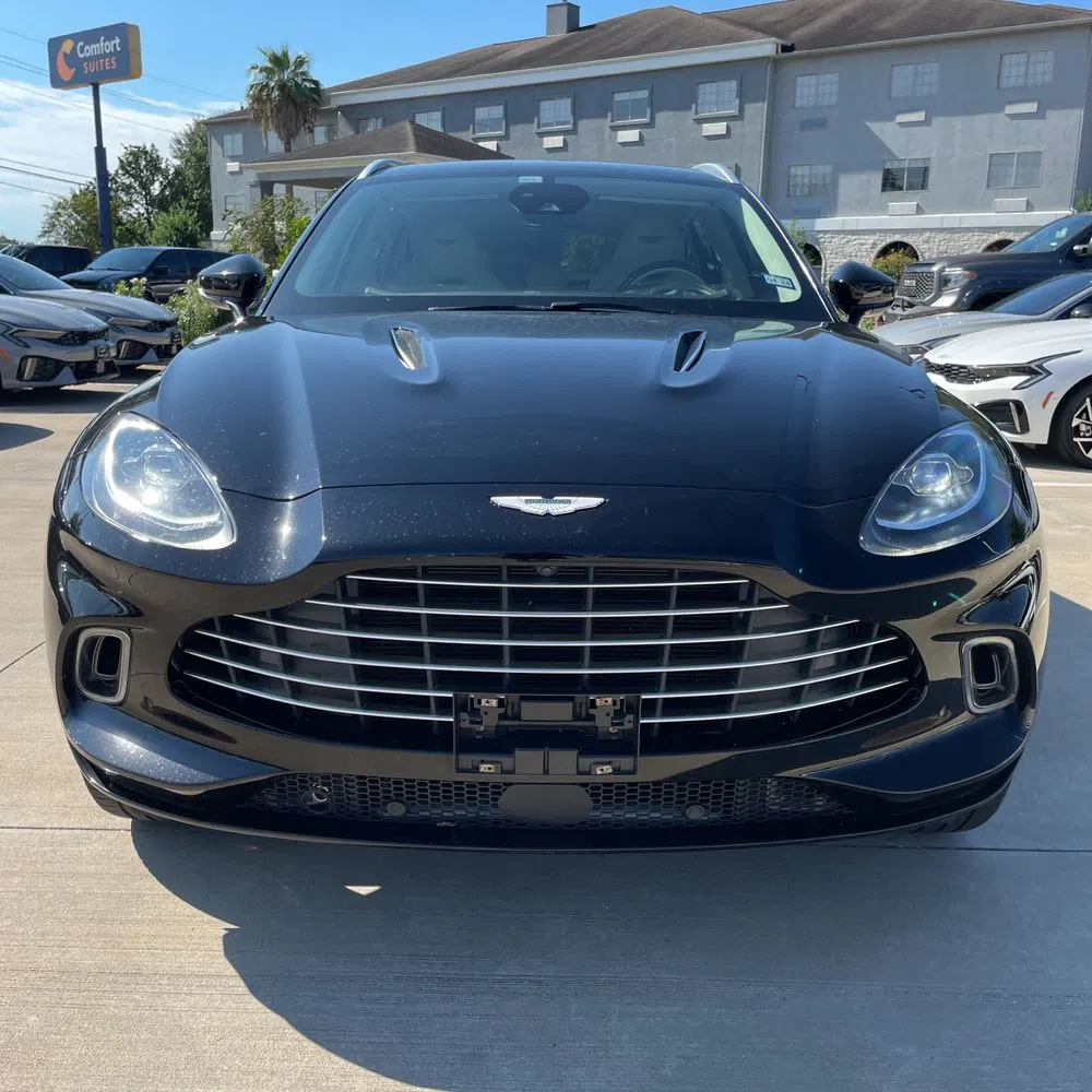 2021 Aston Martin DBX Base