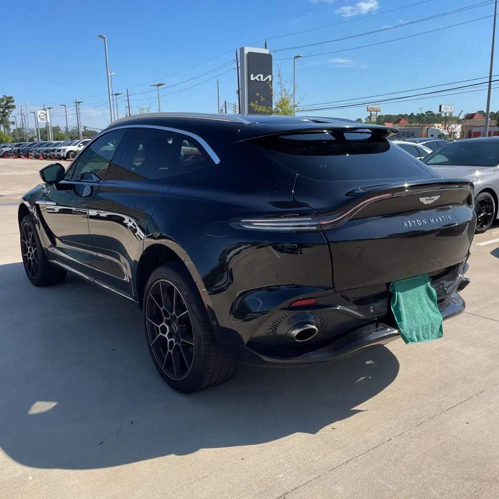 2021 Aston Martin DBX Base