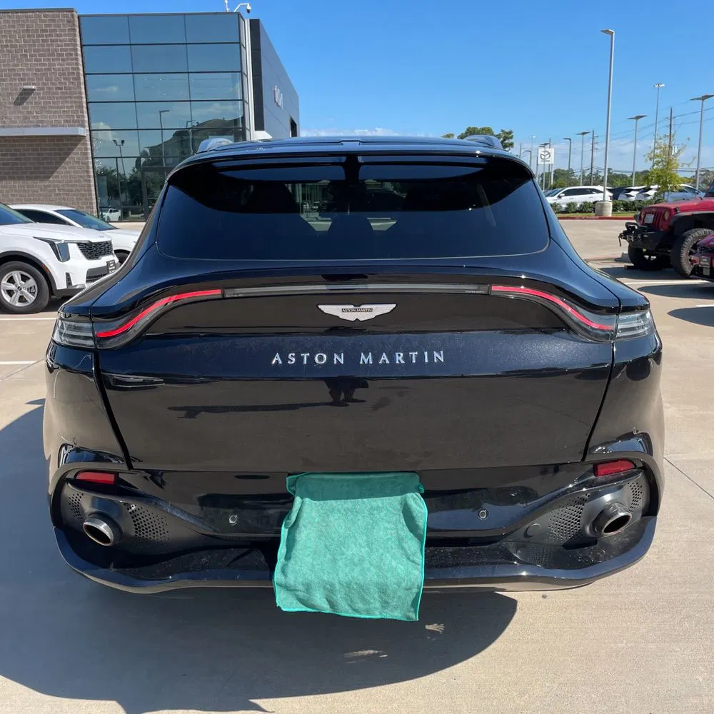 2021 Aston Martin DBX Base