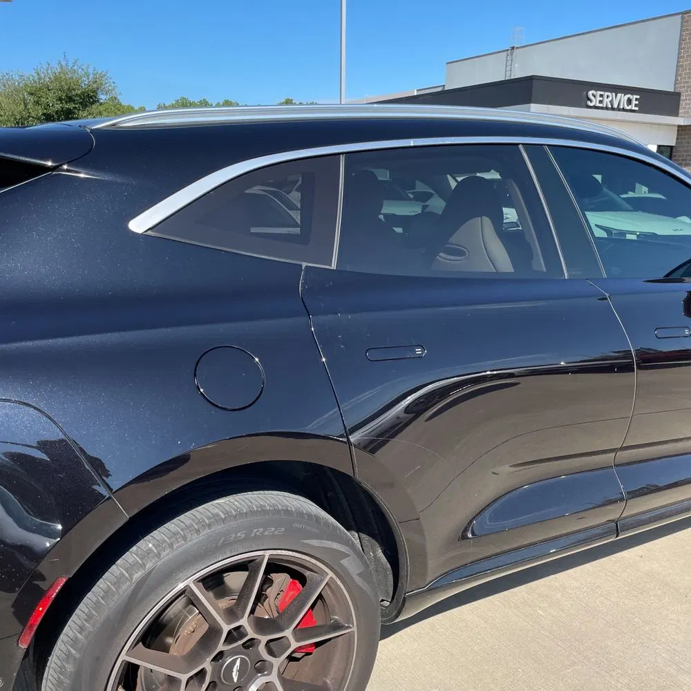 2021 Aston Martin DBX Base