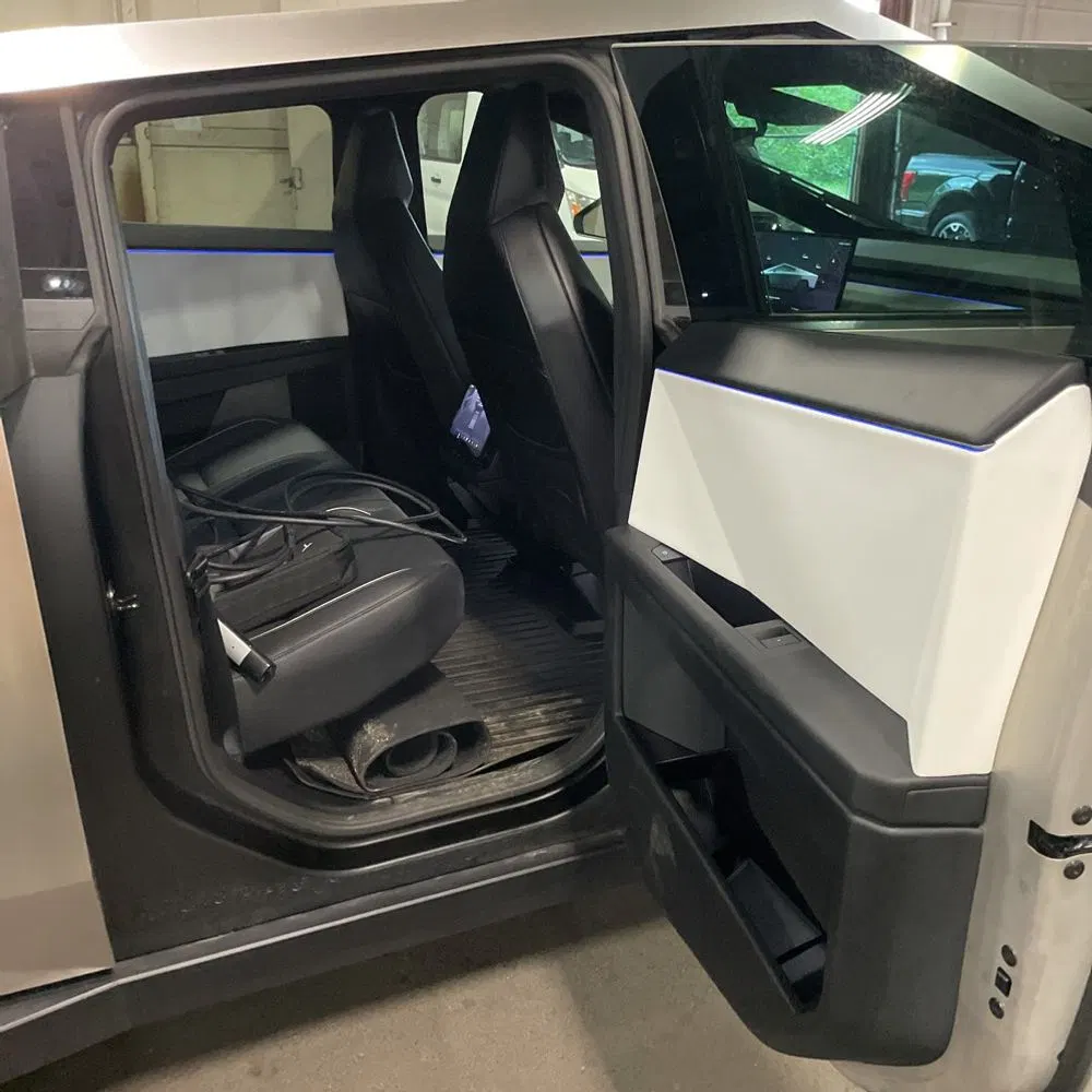 2024 Tesla Cybertruck Base