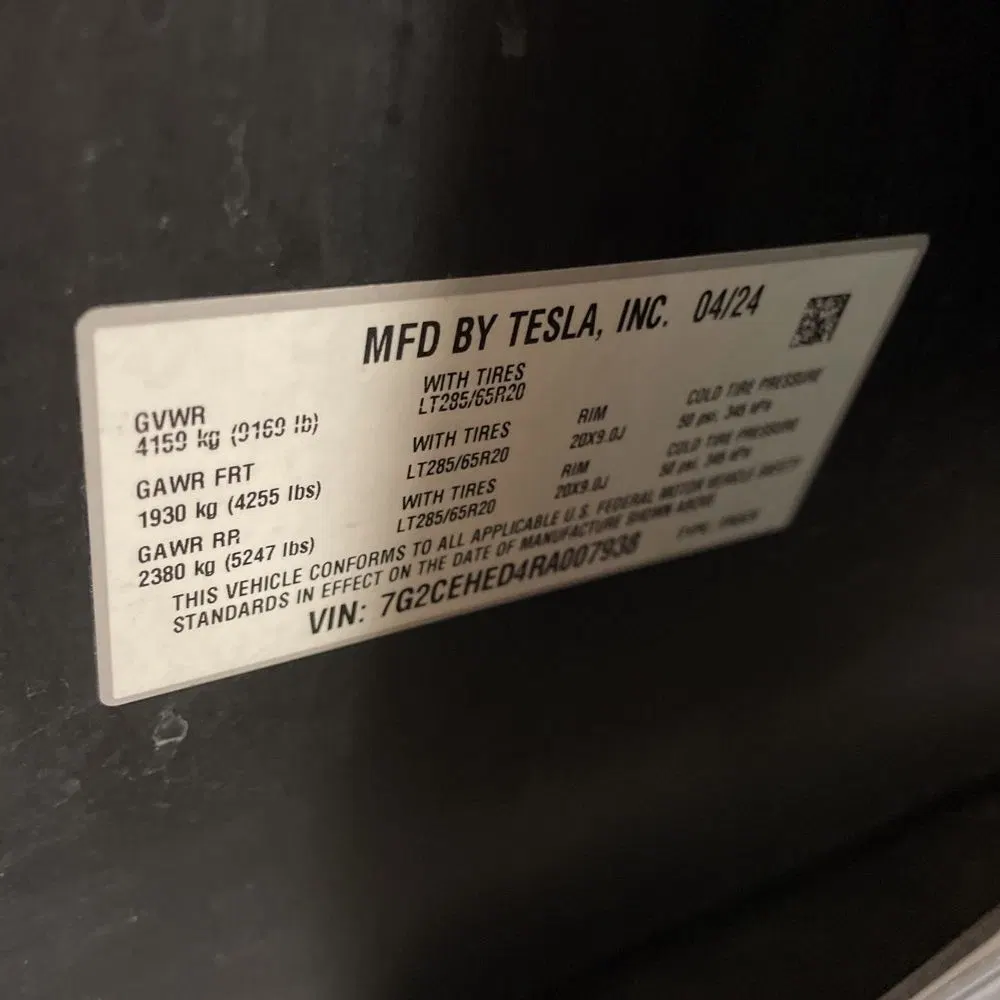 2024 Tesla Cybertruck Base