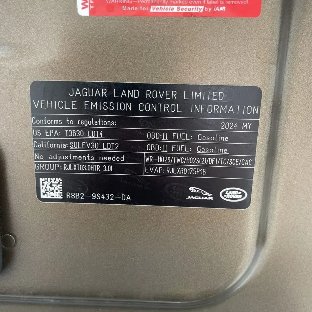 2024 Land Rover Defender 110 S P400