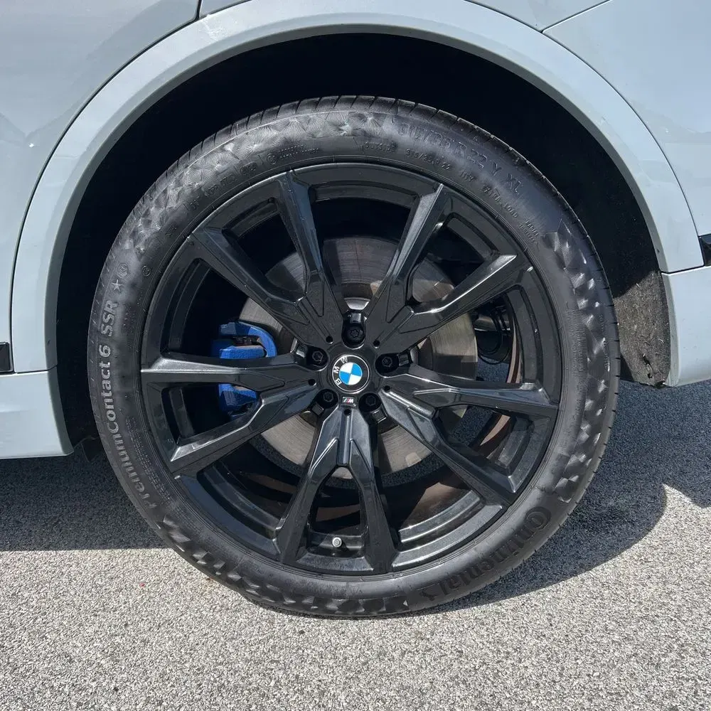2024 BMW X7 M60i