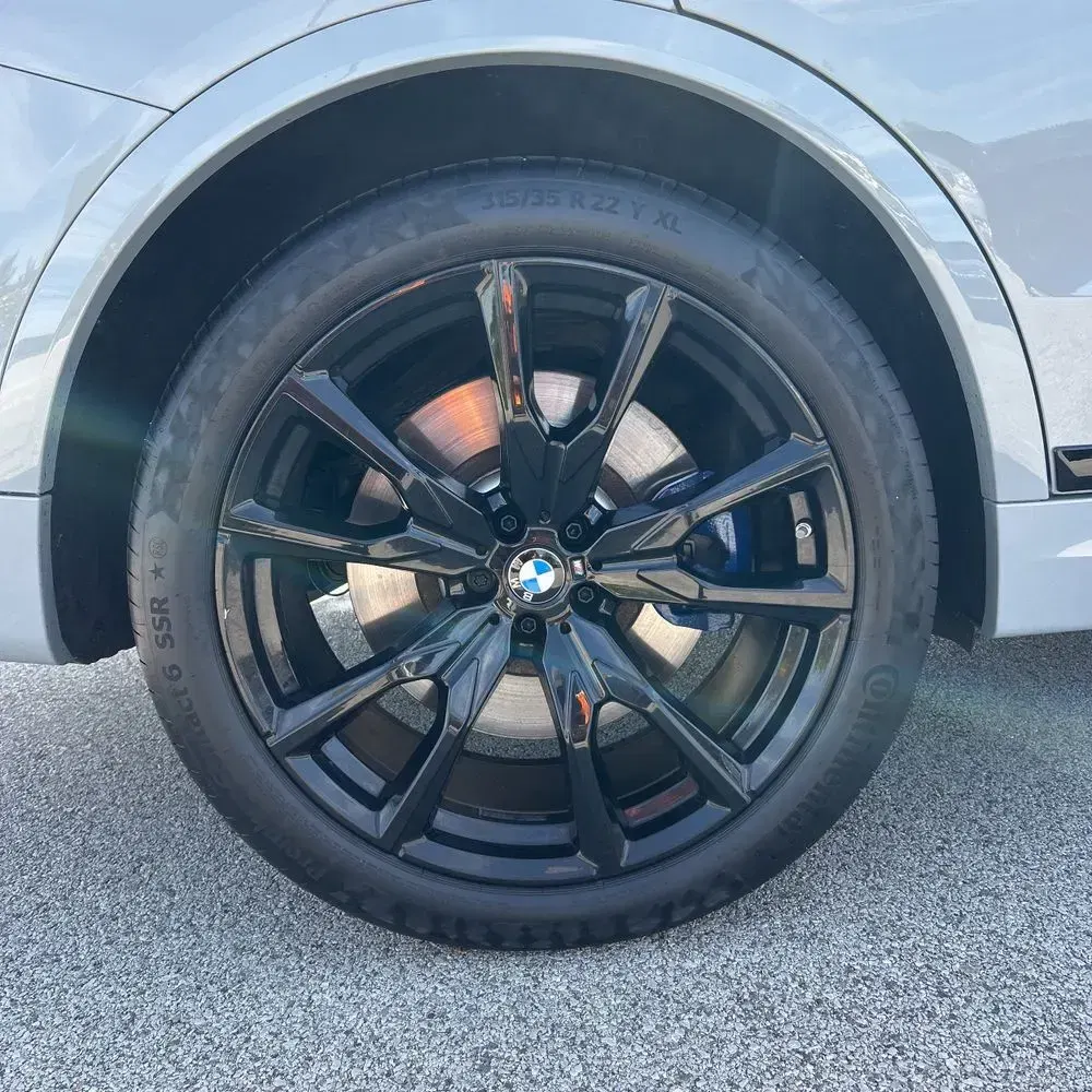 2024 BMW X7 M60i