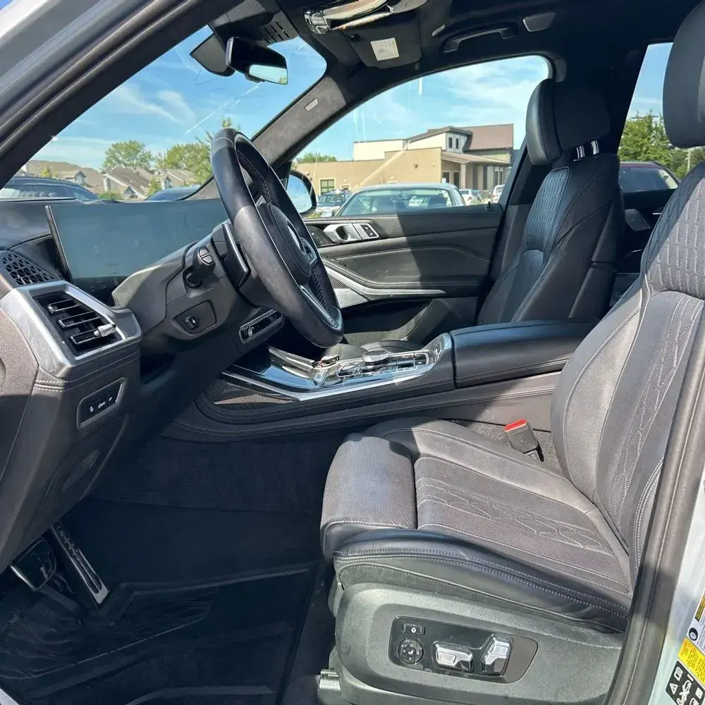 2024 BMW X7 M60i