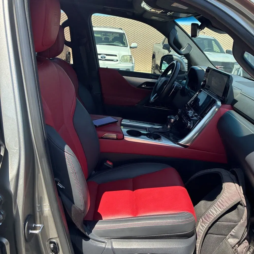 2023 Lexus LX 600 F SPORT Handling