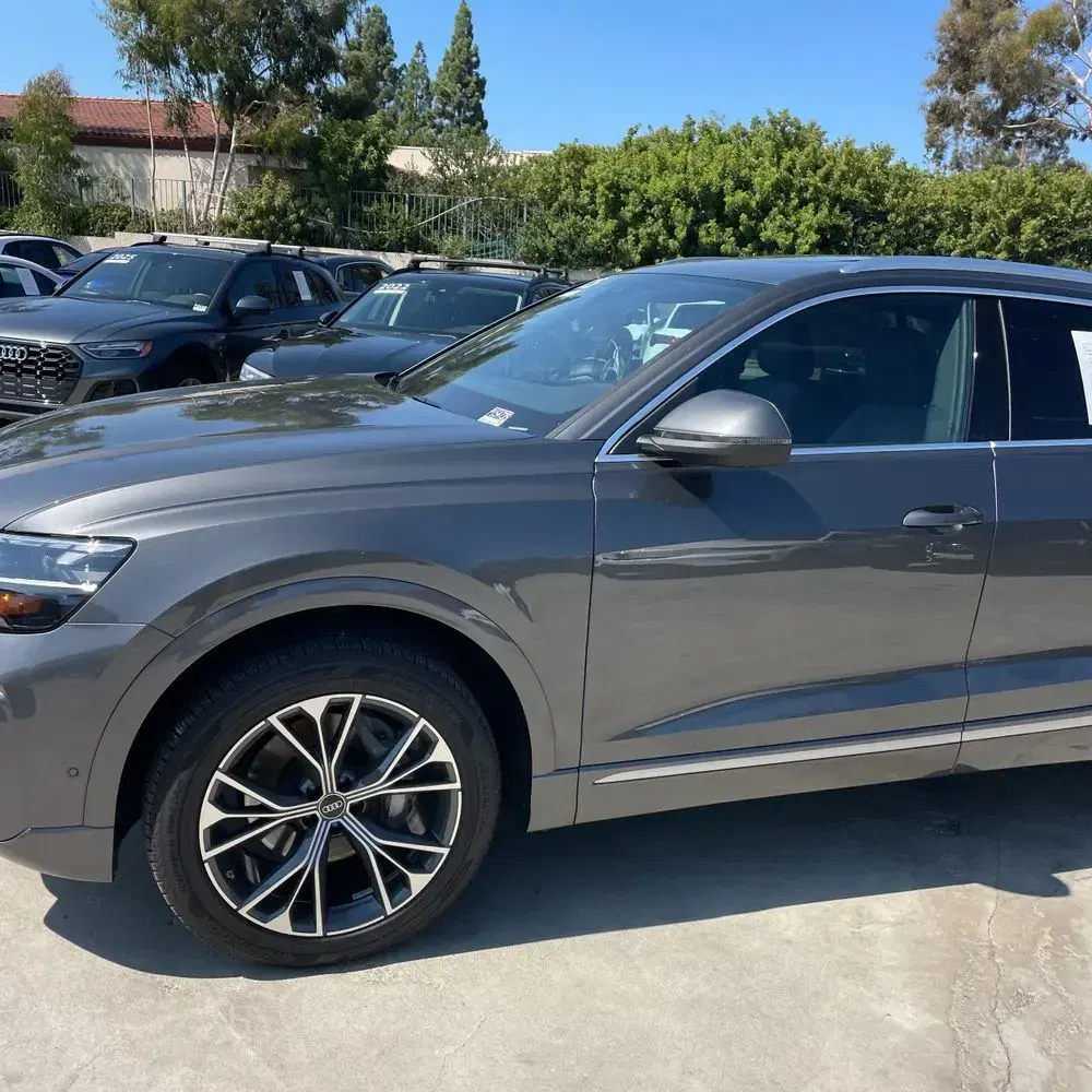 2025 Audi Q8 Premium 55