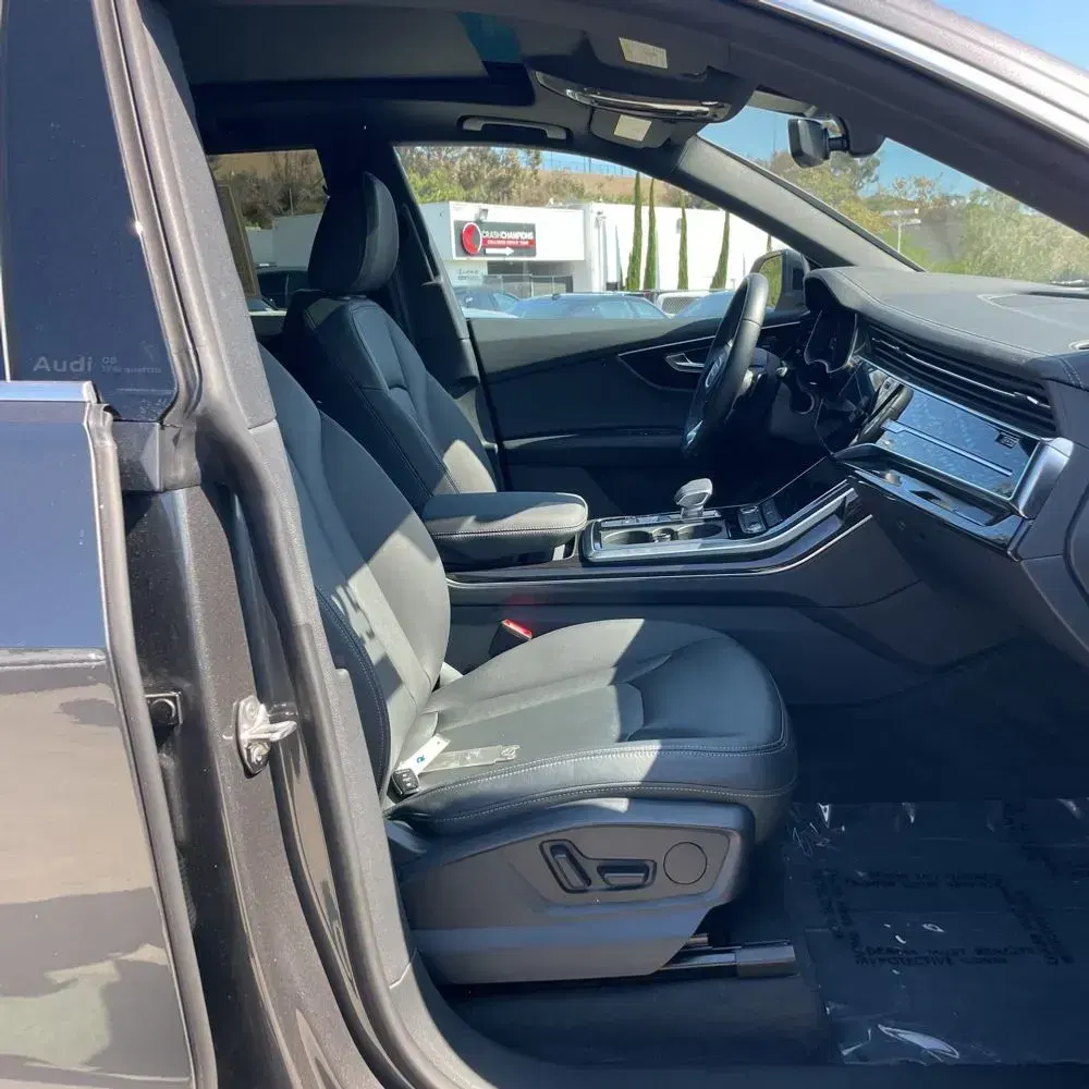 2025 Audi Q8 Premium 55