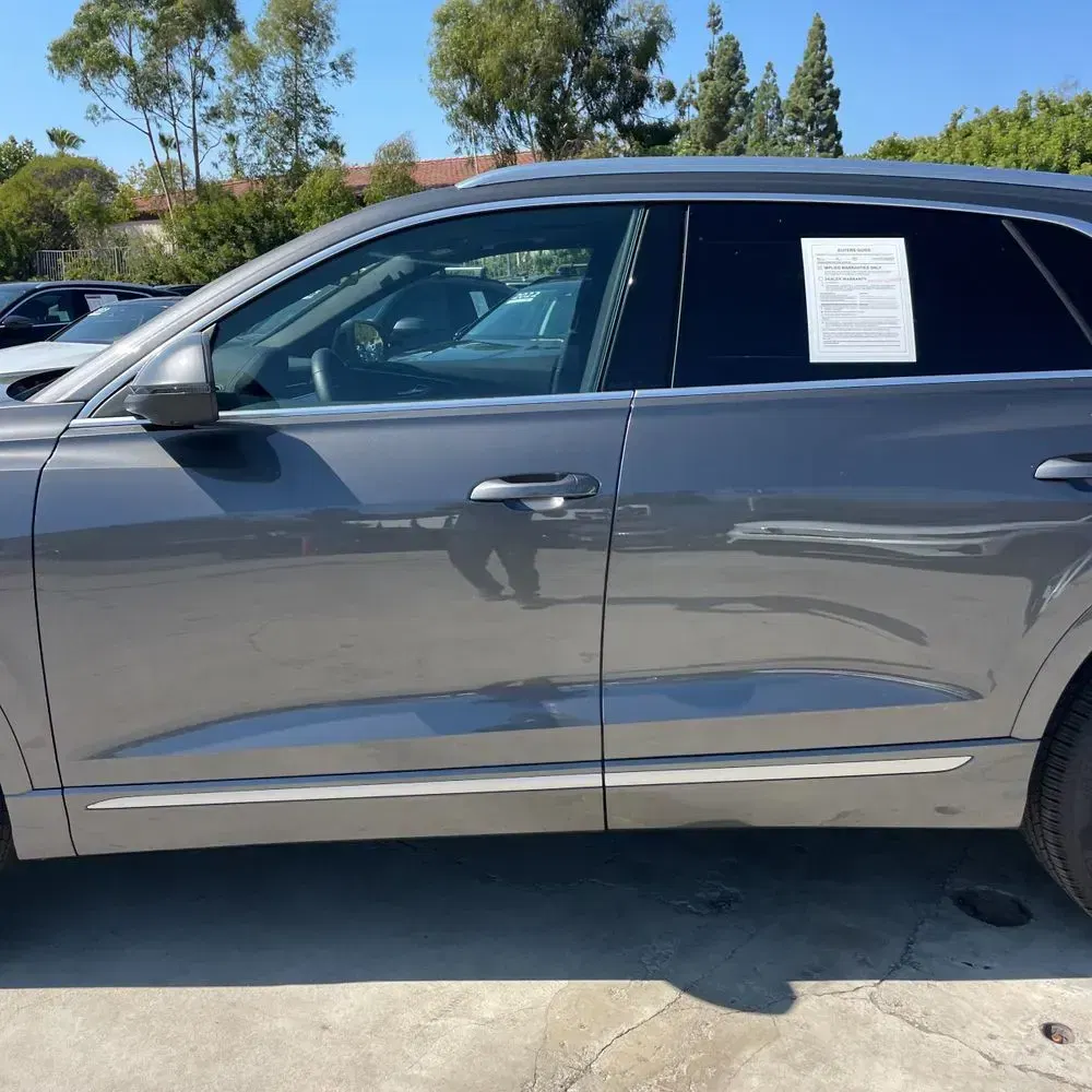 2025 Audi Q8 Premium 55