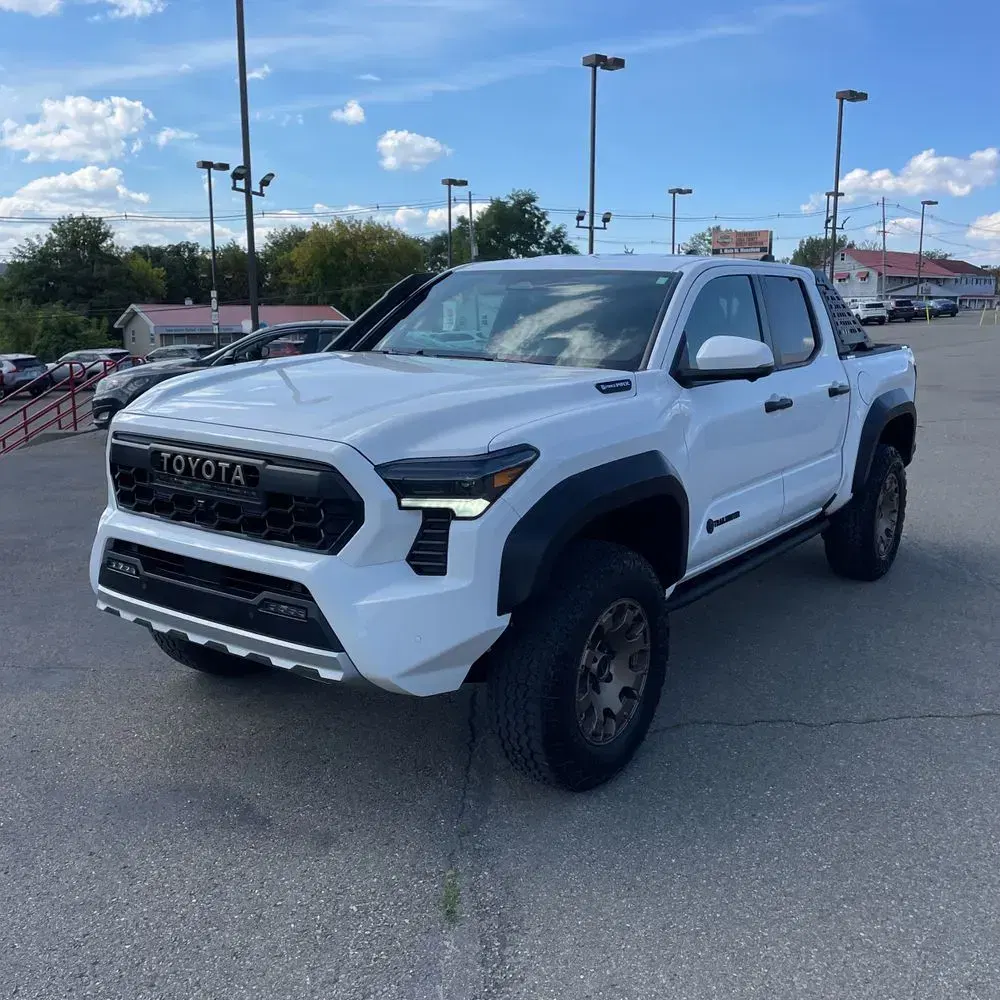2025 Toyota Tacoma Trailhunter HV
