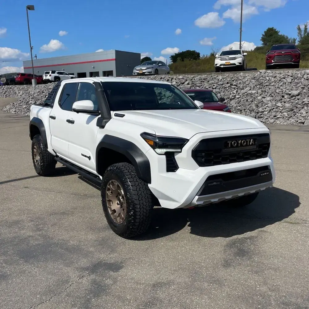2025 Toyota Tacoma Trailhunter HV