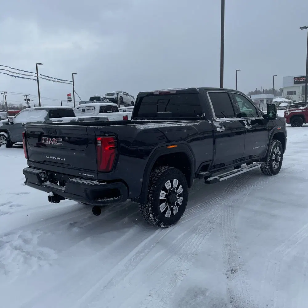 2024 GMC Sierra 2500HD Denali