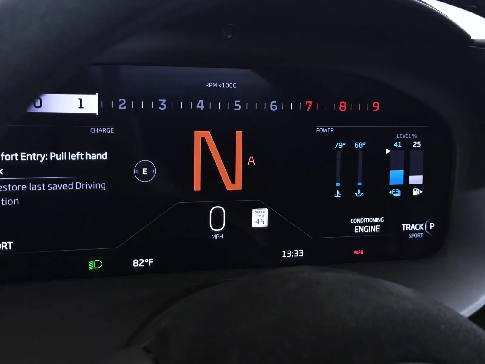 2024 McLaren Artura