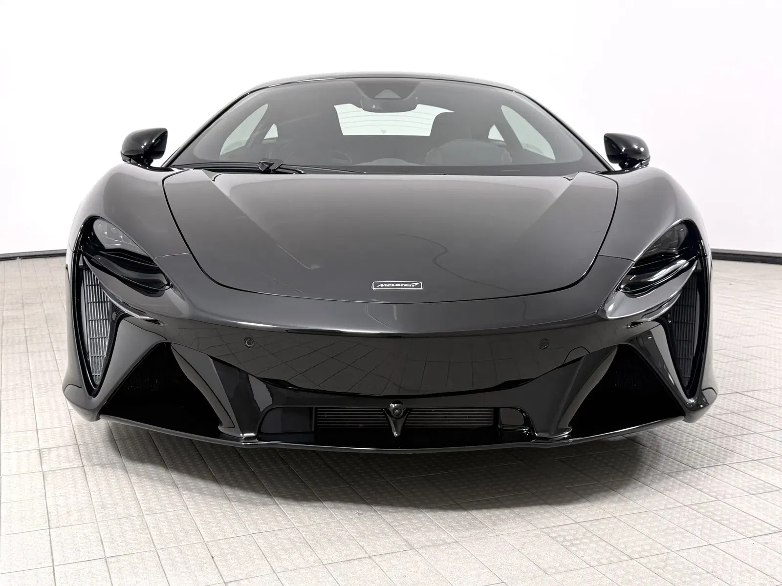 2024 McLaren Artura