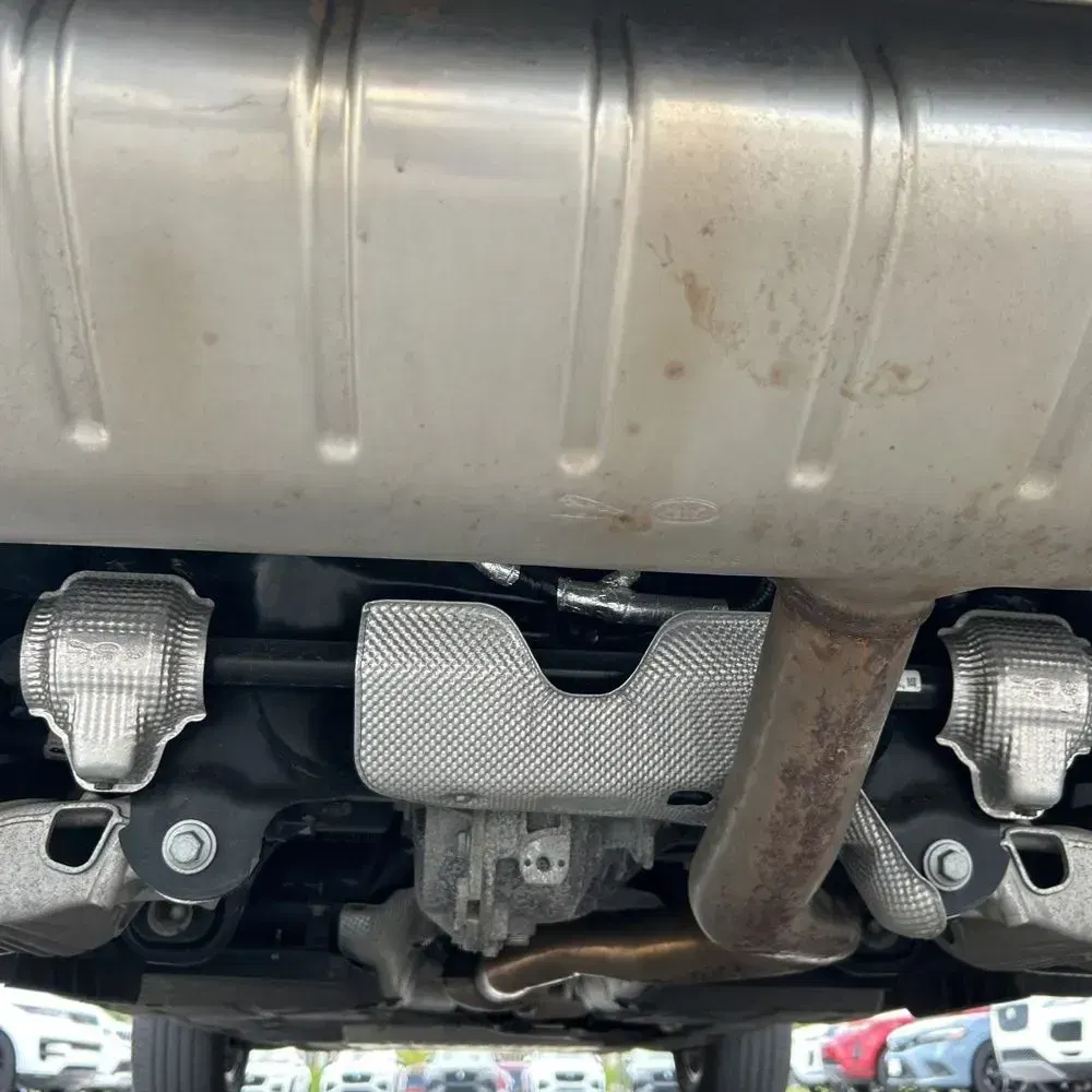 2023 Land Rover Defender 110 SE
