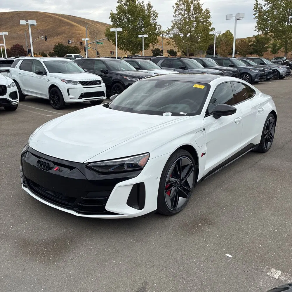 2022 Audi e-tron GT RS